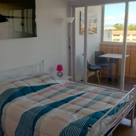 Face A La Appartement *