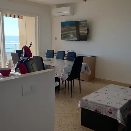 Face A La شقة Fréjus